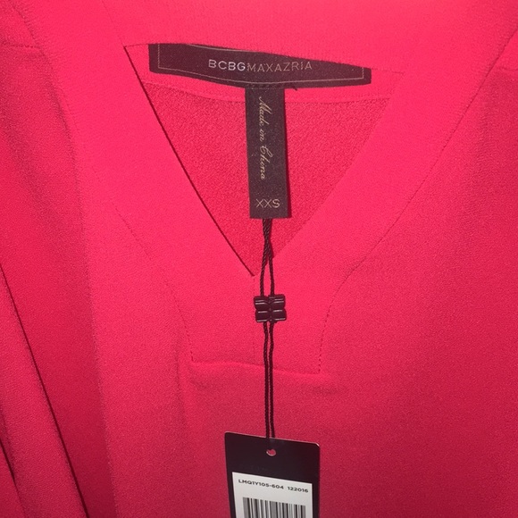 BERRY RED COLD SHOULDER TOP - Picture 2 of 3